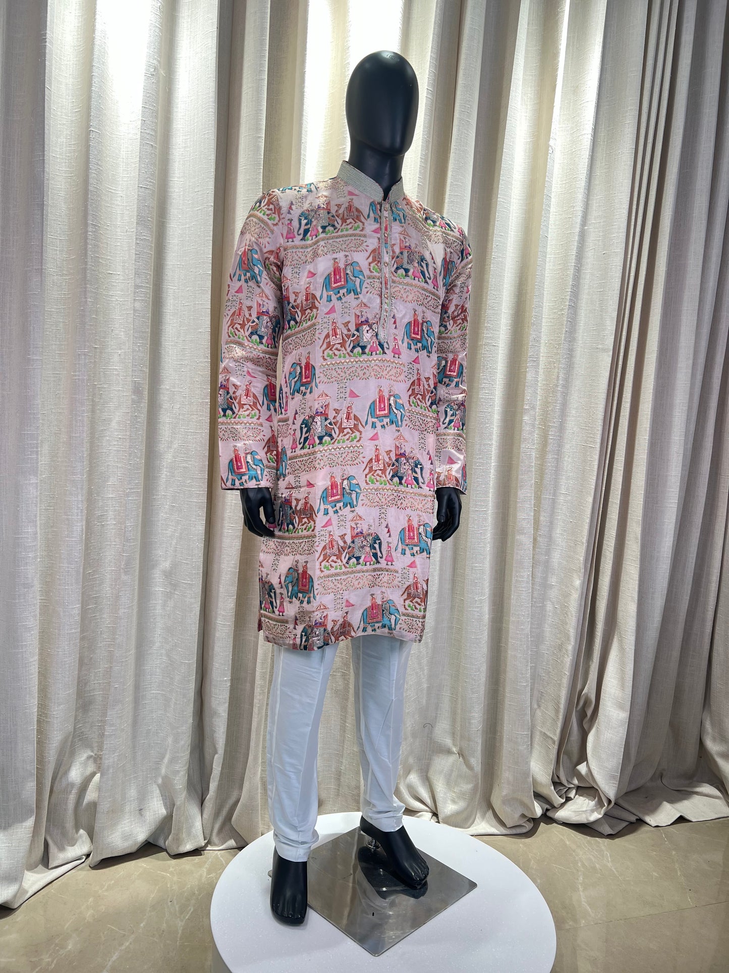 Elegant Printed Pink Kurta with Mughal-Inspired Motifs