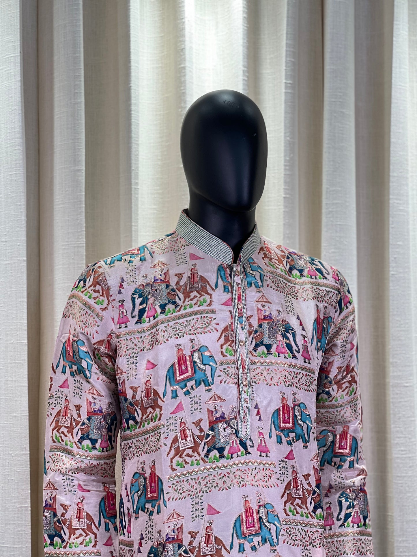 Elegant Printed Pink Kurta with Mughal-Inspired Motifs