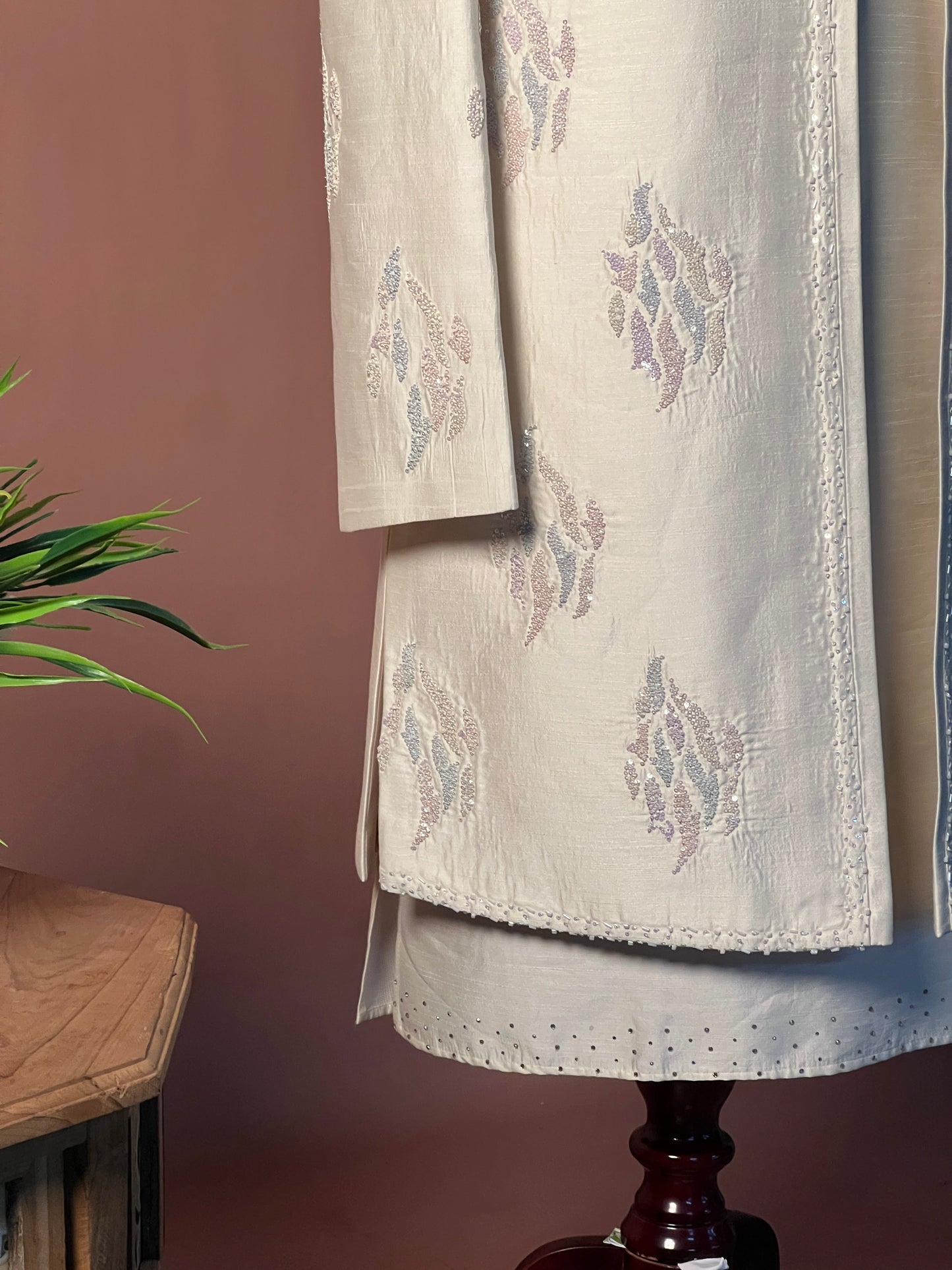 Ivory Embroidered Sherwani Set with Thread and Mirror Accents