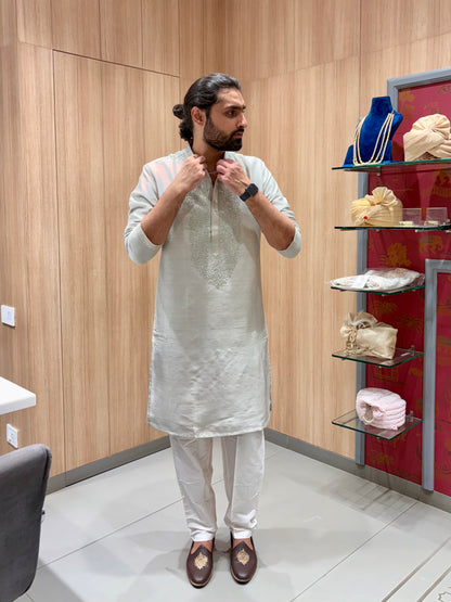 Classic Off-White Kurta with Elegant Embroidery