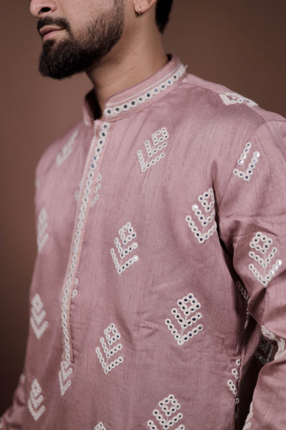 Peach Kurta With Intricate Mirror Work