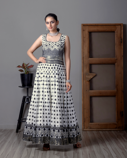 Off white kurti Wit Black thread & embroider work