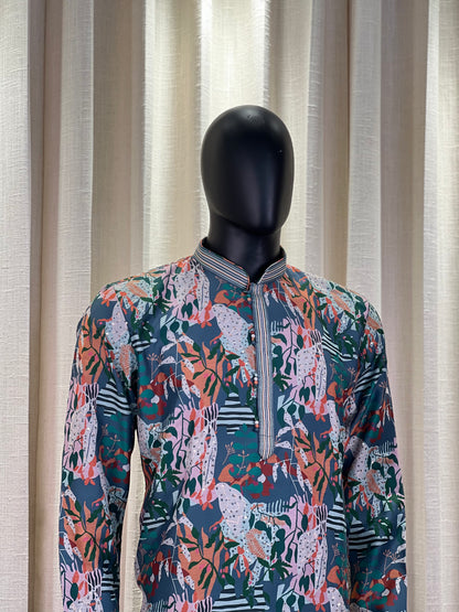 Teal Green Printed Kurta with Abstract Jungle Motifs and Contrast Detailing